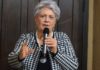 Poesia con Angela Caccia: “Di lentissimo azzurro”