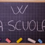 In Francia, come in tutto l’Occidente, la democrazia si salva con la scuola
