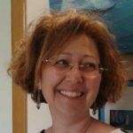 Poesia: Claudia Piccinno e la sua raccolta “Implicita missione. La fotosintesi della memoria”