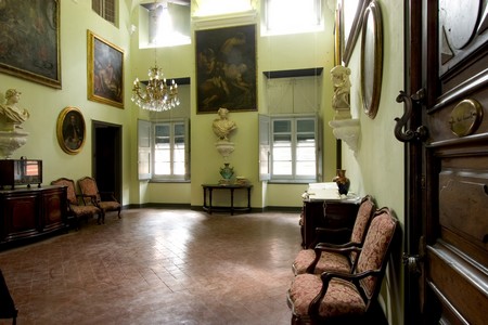Il salone di palazzo Descalzi a Chiavari