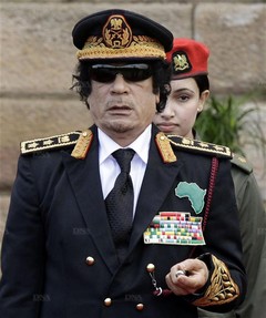 Mouammar-Kadhafi-des-theories-sur-la-marche-du-monde-et-une-pratique-de-la-diplomatie-tres-particulieres___-_Photo-AFP_.jpg