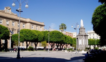 Cagliari, Piazza del Carmine