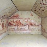 Les Etrusques: Un peuple joyeux, passeur du monde grec au monde romain. La Tombe du Navire, 470 avant J.-C., peintures transposées sur toile. Tarquinia, Museo Archeologico Nazionale Tarquiniense.