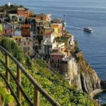 Le Cinque Terre: un patrimonio da salvare. Viaggio fra la punta del Mesco e quella di Montenero.