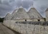 Apulia. Mystères des Pouilles entre terre, pierres et mer. Expo à l’IIC de Paris trulli - pierre sèche -Apuglia
