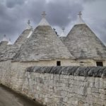 Apulia. Mystères des Pouilles entre terre, pierres et mer. Expo à l’IIC de Paris trulli - pierre sèche -Apuglia