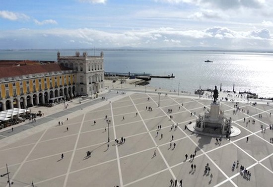 Un libro una città Lisbona Tabucchi sostiene Pereira Altritaliani