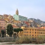 Ventimiglia, città di frontiera tra Italia e Francia, punto di confluenza e passaggio